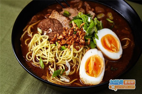 牛班长新派牛肉面加盟费