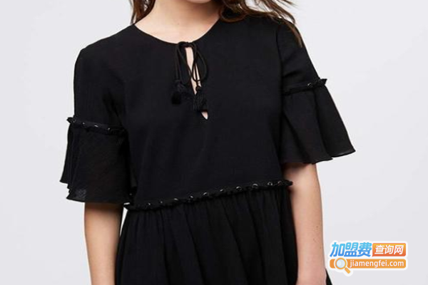 瑞贝卡服装加盟费