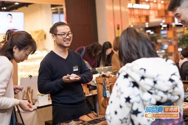 千百变创意手工服饰坊加盟费