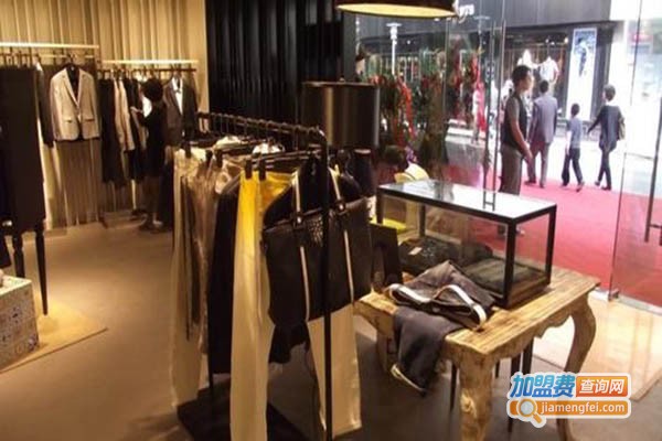 索佑男装加盟门店