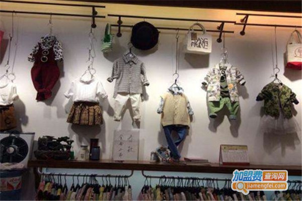 七彩格童装加盟费