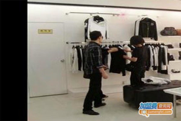 名衣玖玖女装加盟费