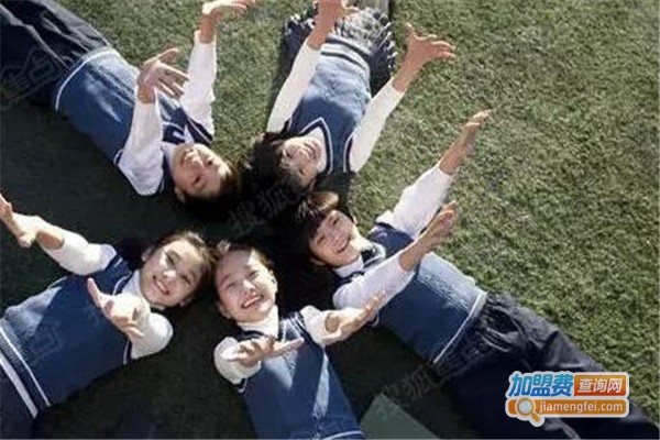 山水教育加盟费