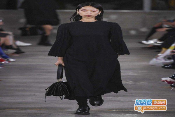 比威天奴女装加盟费