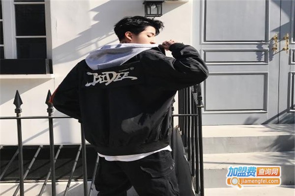 洛克博德休闲服饰加盟