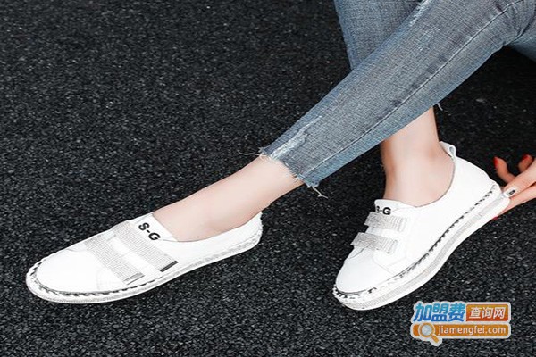 美鞋伴侣时尚潮鞋加盟门店