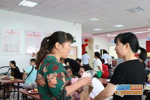 智慧阿姨家政加盟费