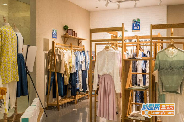 艾蜜丽服装加盟费