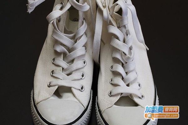 木头人休闲鞋加盟