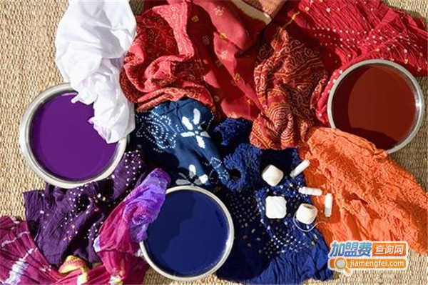 露莉蕾内衣加盟