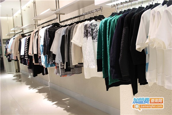 调色板女装加盟费