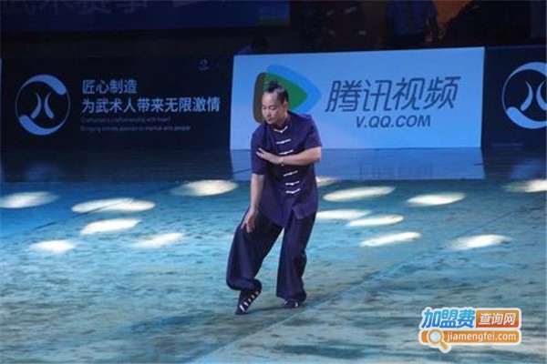 龙威武道馆加盟费