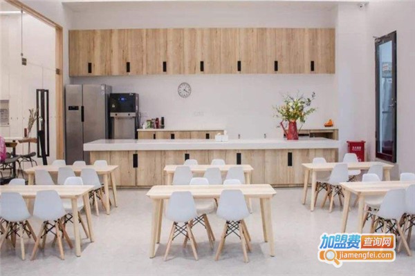 Youbetter美式托育教育中心加盟费