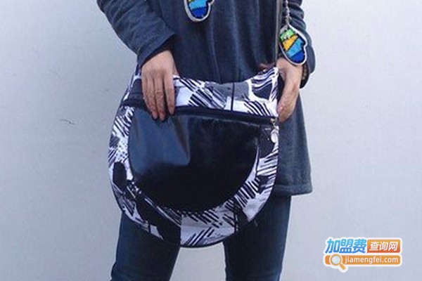 蓝玉宛鞋包加盟费