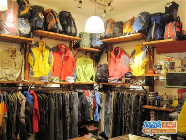 探路者户外用品加盟门店