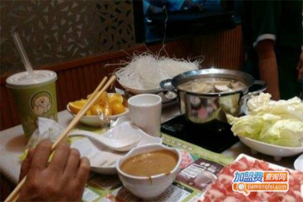 小馋熊快乐涮涮锅加盟费