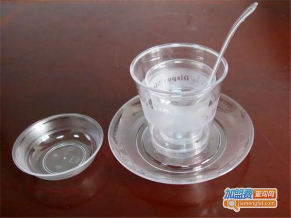 久康一次性水晶餐具加盟门店