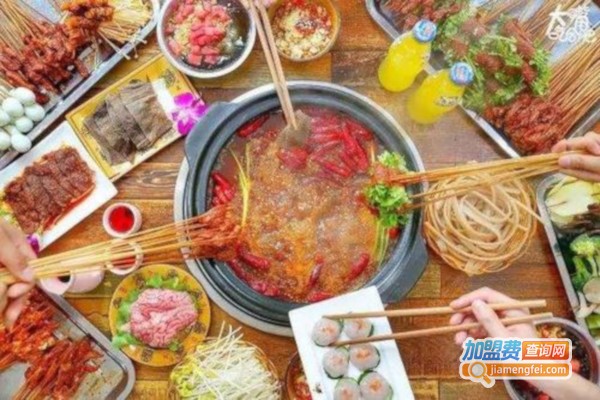大嘴巴串串香火锅加盟费