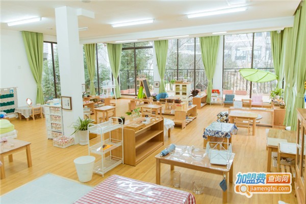 童妈妈育儿园加盟费