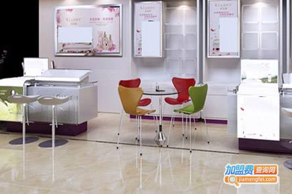 美爆全球美妆加盟费