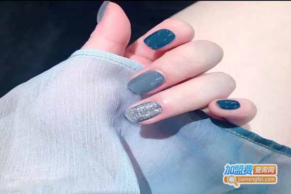 九彩美甲加盟门店