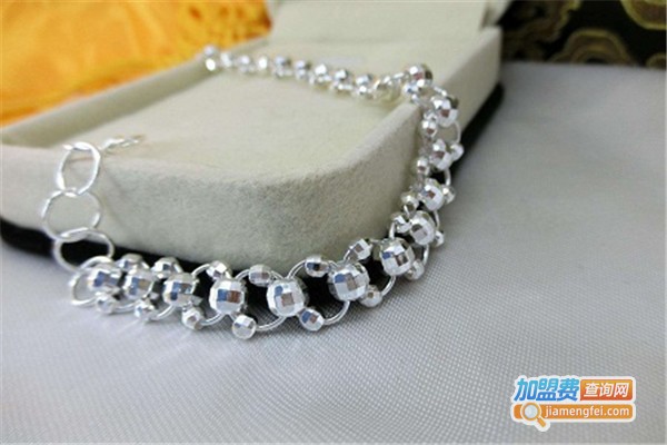 时尚女生饰品加盟费