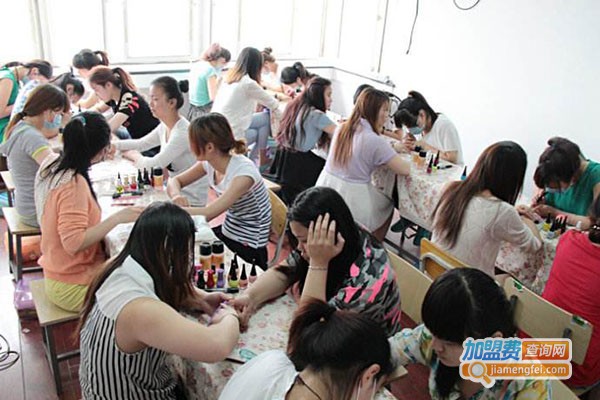 蔓灵美甲培训加盟门店