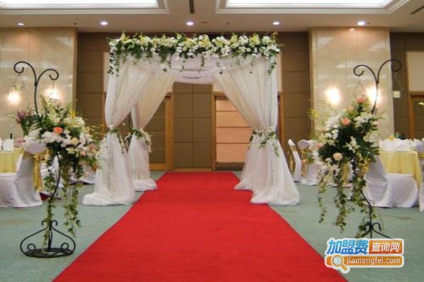 纯颖简爱婚礼会所加盟门店