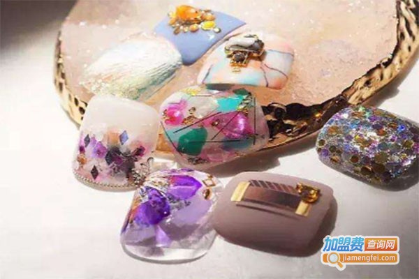 西诗一美美甲加盟费