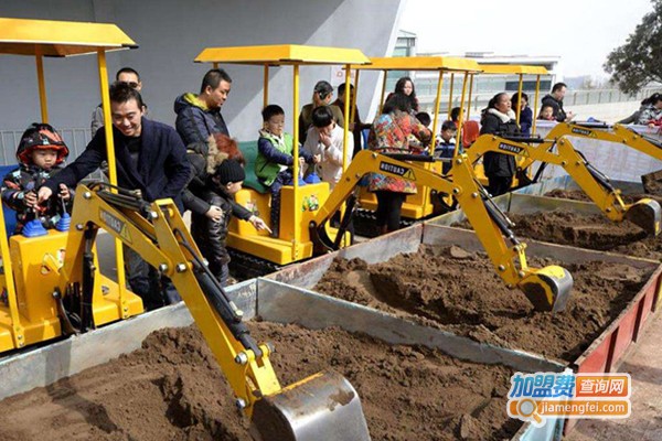 66玩儿童挖掘机加盟