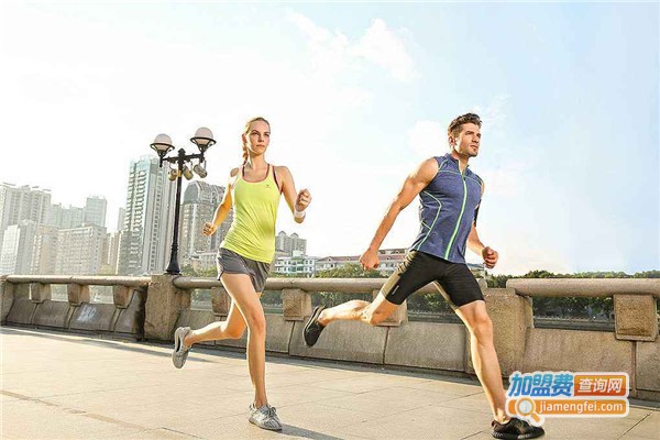 阿尼玛卿运动装加盟费