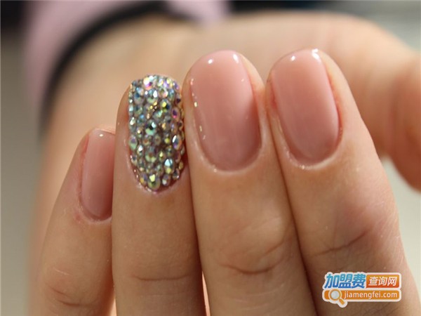 瑞丽美人化妆美甲培训加盟门店