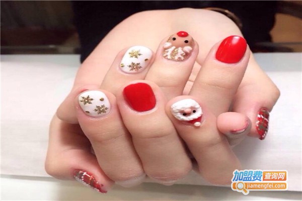 彭艺美甲加盟费