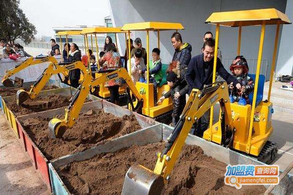 66玩儿童挖掘机加盟
