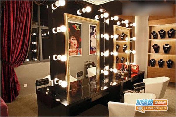 潮拍时尚自拍摄影馆加盟门店