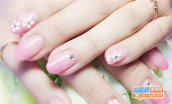 展鸿美容美甲加盟费