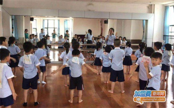 华立艺校加盟费