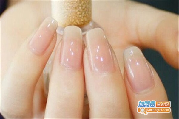 以琳美甲加盟费