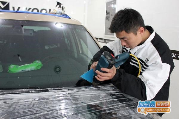 百丽时炫彩喷膜加盟费