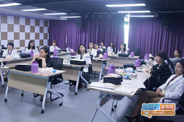 大米化妆美甲纹绣培训加盟费