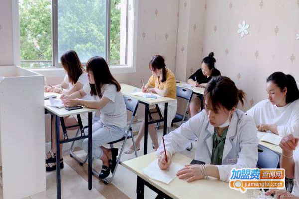 盛氏中韩彩妆学校加盟费