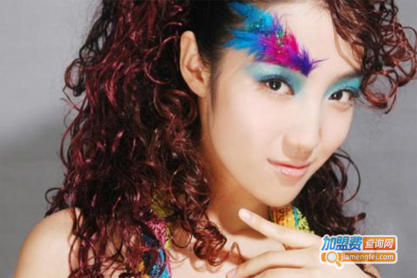 华韵风范彩妆造型设计加盟费