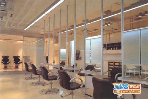 名人美容美发化妆学校加盟费