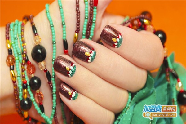 钱钱化妆美甲学校加盟费