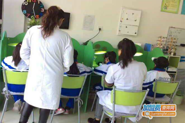 目明而来保健医疗加盟费