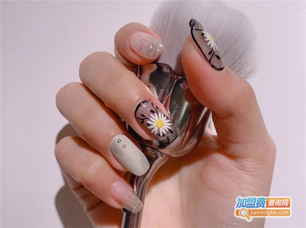 美知酷美甲培训加盟费