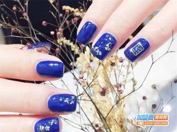 小燕子美甲加盟费