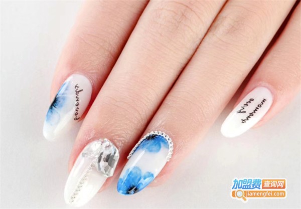 秀雅丽化妆美甲加盟费