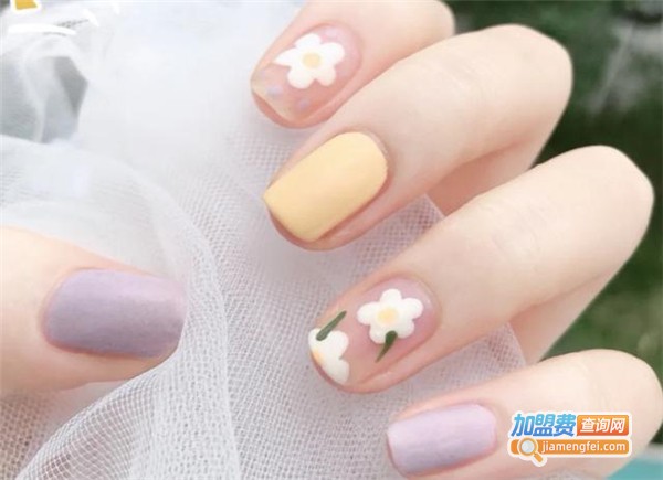 齐媛美甲培训加盟费