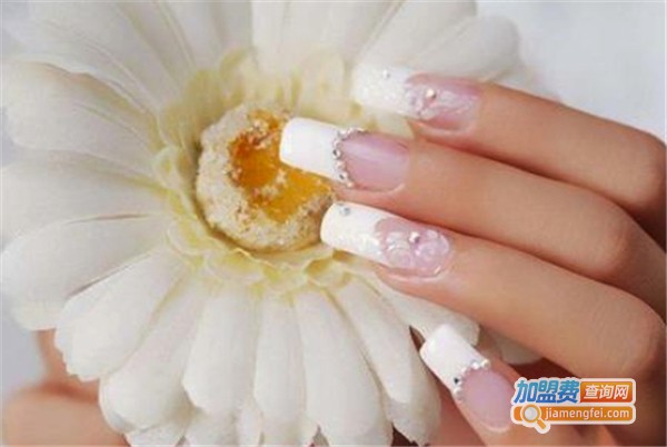 星港国际艺术美甲学院加盟费